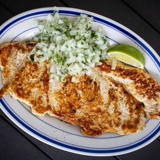 Sabado- Bistec De Pollo a la Plancha / Grilled Chicken Breast